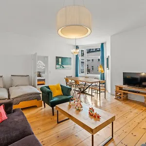 Wilhelmshavener 3br In Downdown Moabit , Berlin Germany